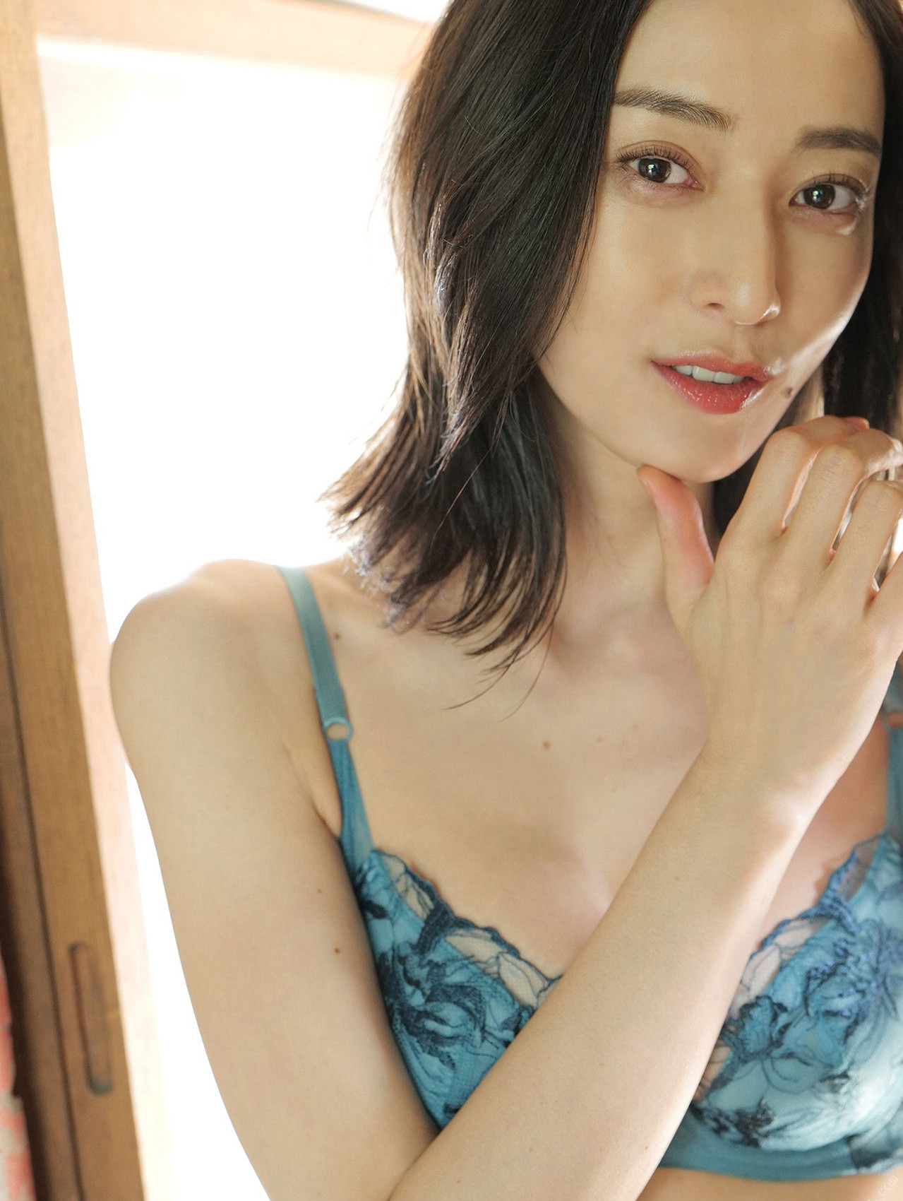 岡田紗佳 池田夏希, 週刊ポストデジタル写真集 「ピラミッドQUEEN　煌めきの女王」 Set.02