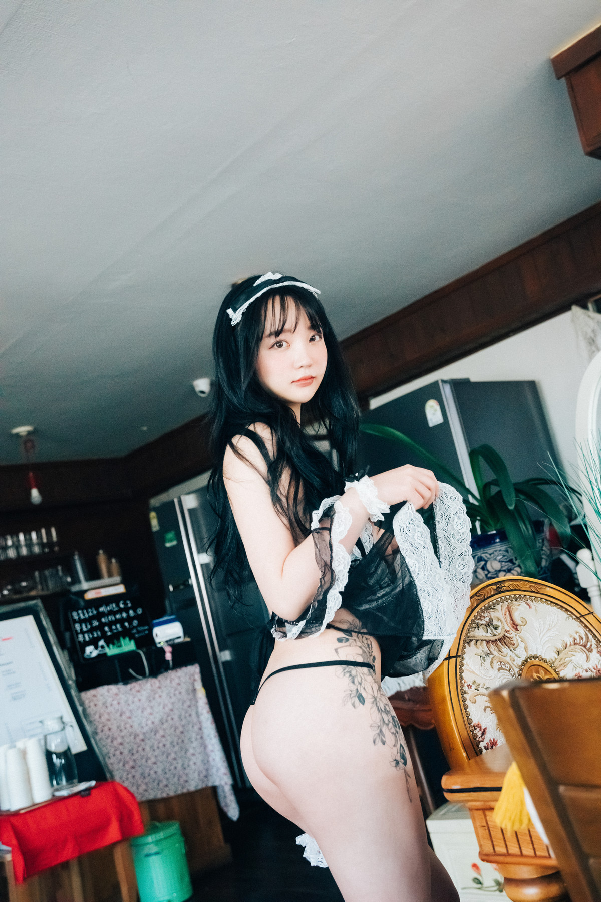 Son Yeeun 손예은, [Loozy] Fetish Cafe Set.01