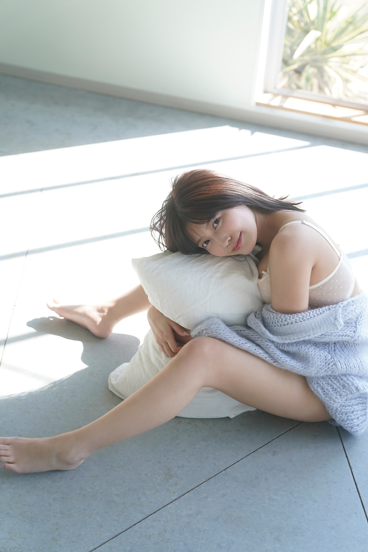 Reona Matsushita 松下玲緒菜, FLASHデジタル写真集　「素肌で、旅立ち」 Set.01