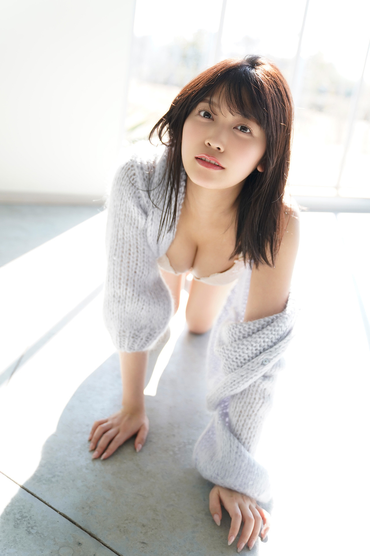 Reona Matsushita 松下玲緒菜, FLASHデジタル写真集　「素肌で、旅立ち」 Set.01