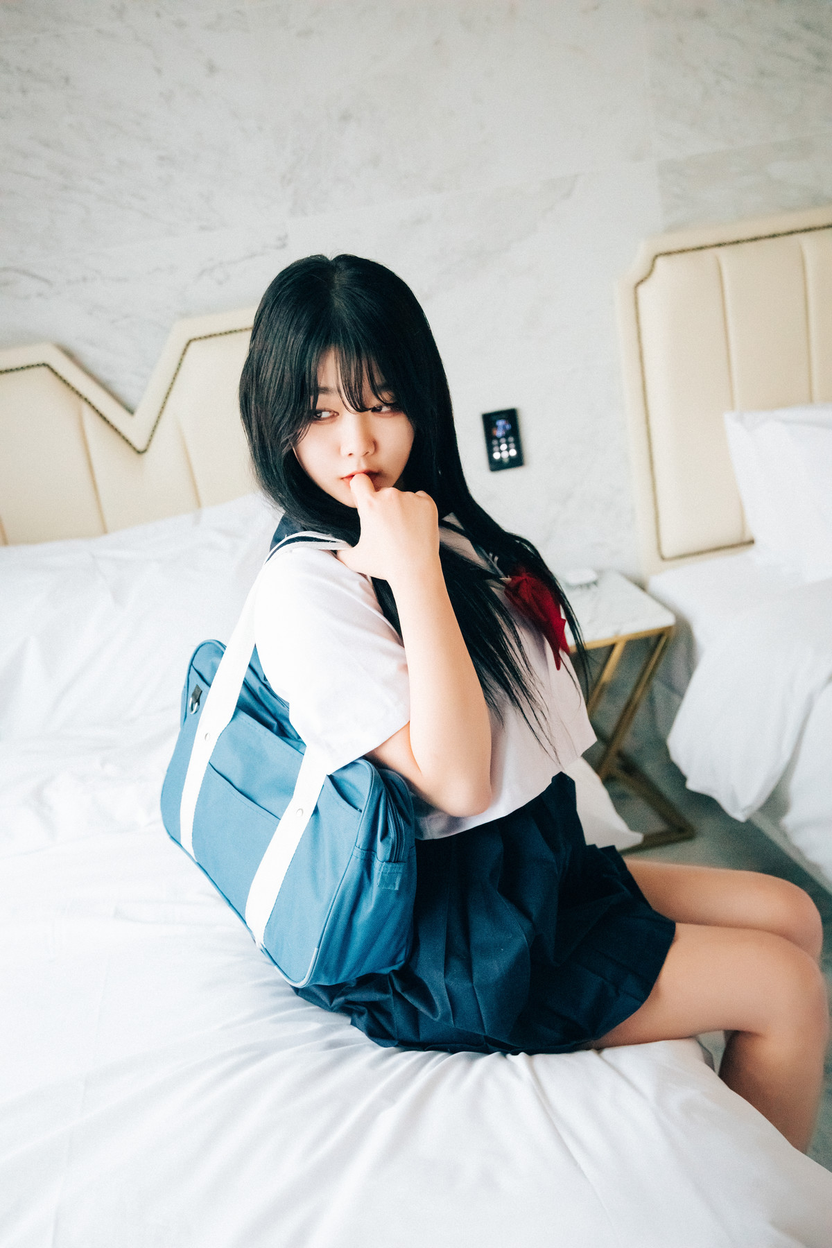 ZIA.Kwon 권지아, [Loozy] Extra Visible Set.01