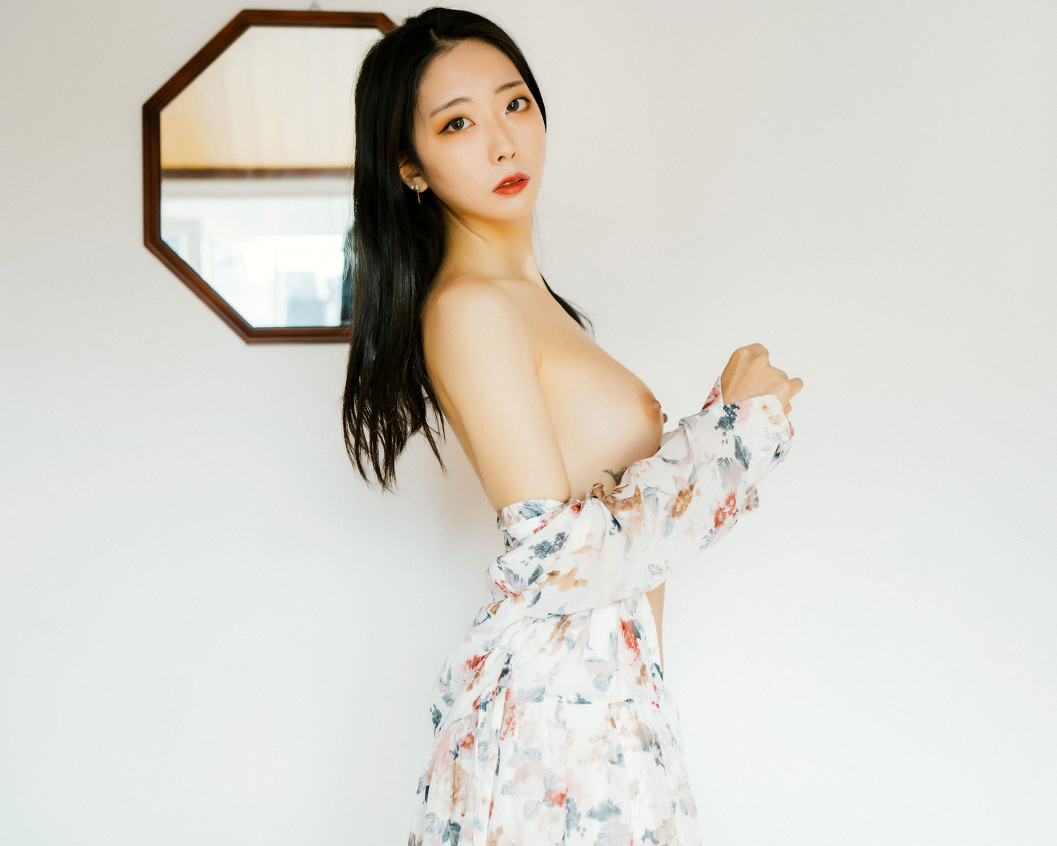 Mona 모나, [Moon Night Snap] Happy New Year Set.02