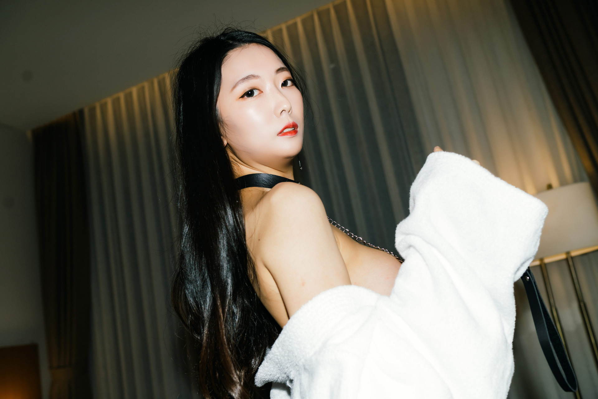 Mona 모나, [Moon Night Snap] BITCH Set.01