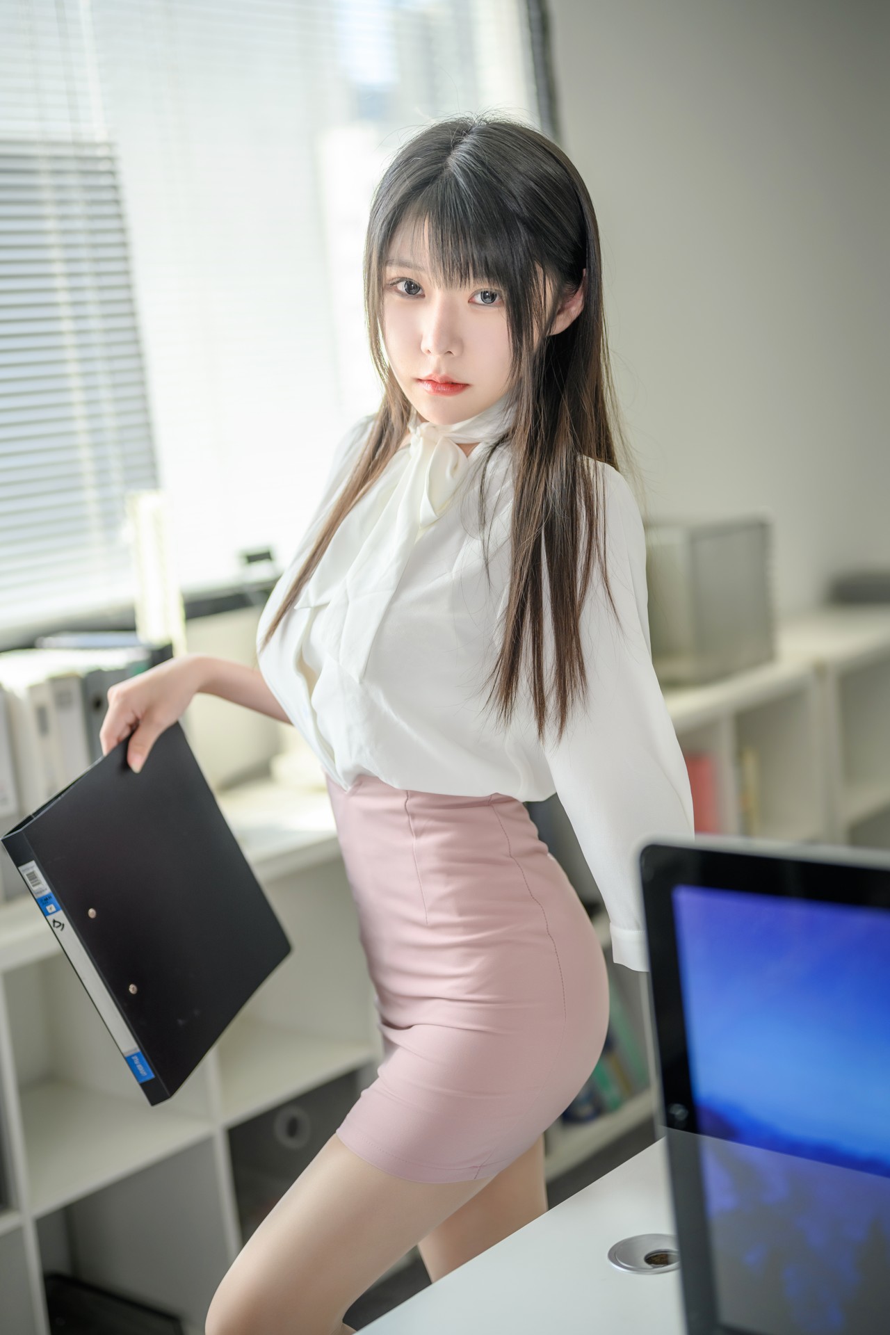 Cosplay 香草喵露露 忙露的职场 粉白裙子