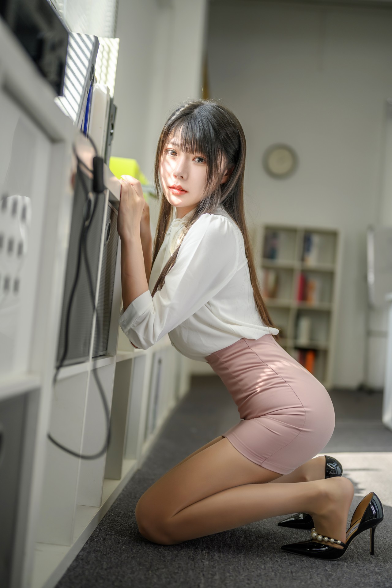 Cosplay 香草喵露露 忙露的职场 粉白裙子