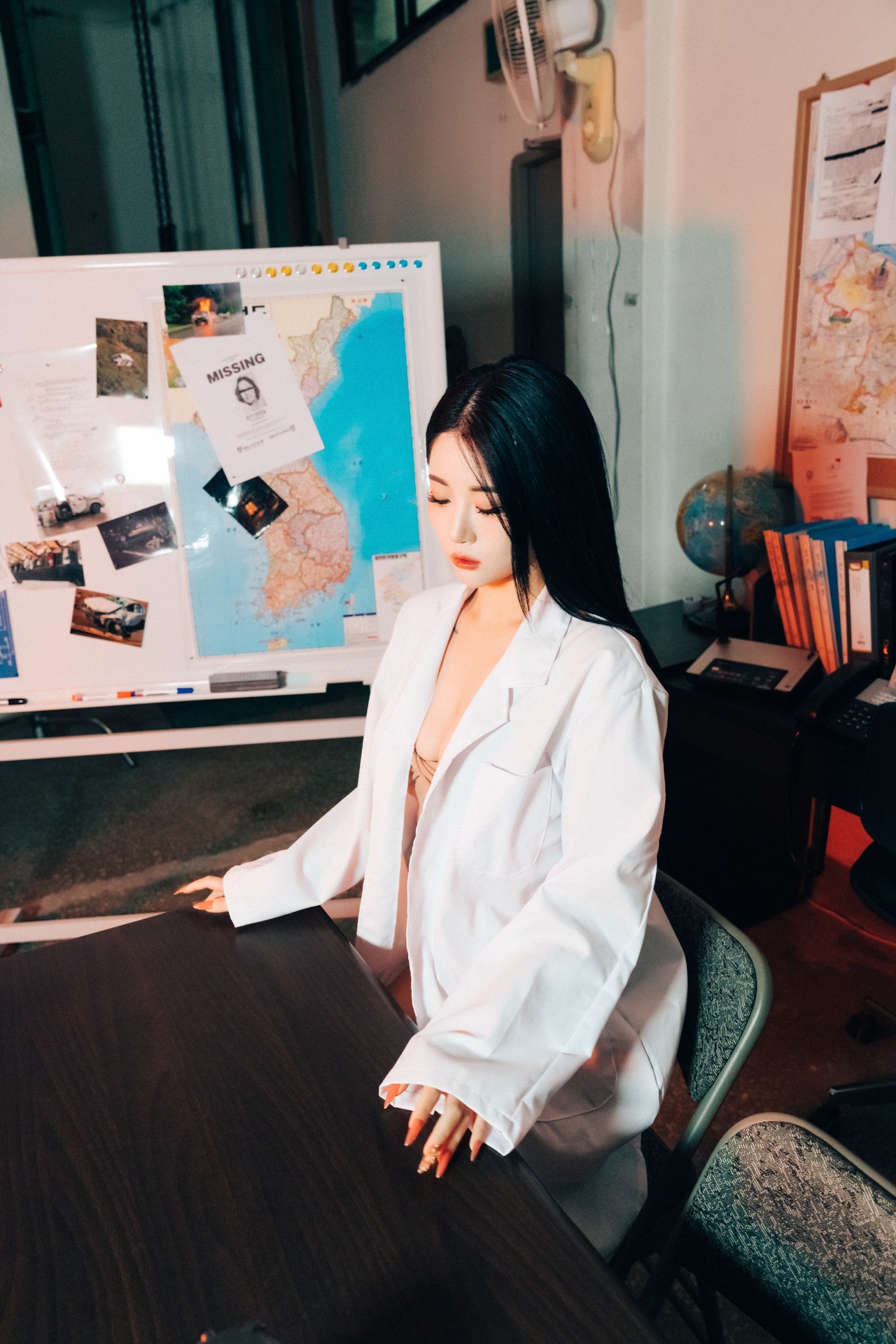 Jeong Bomi 정보미, [Loozy] Secret Treatment Set.01
