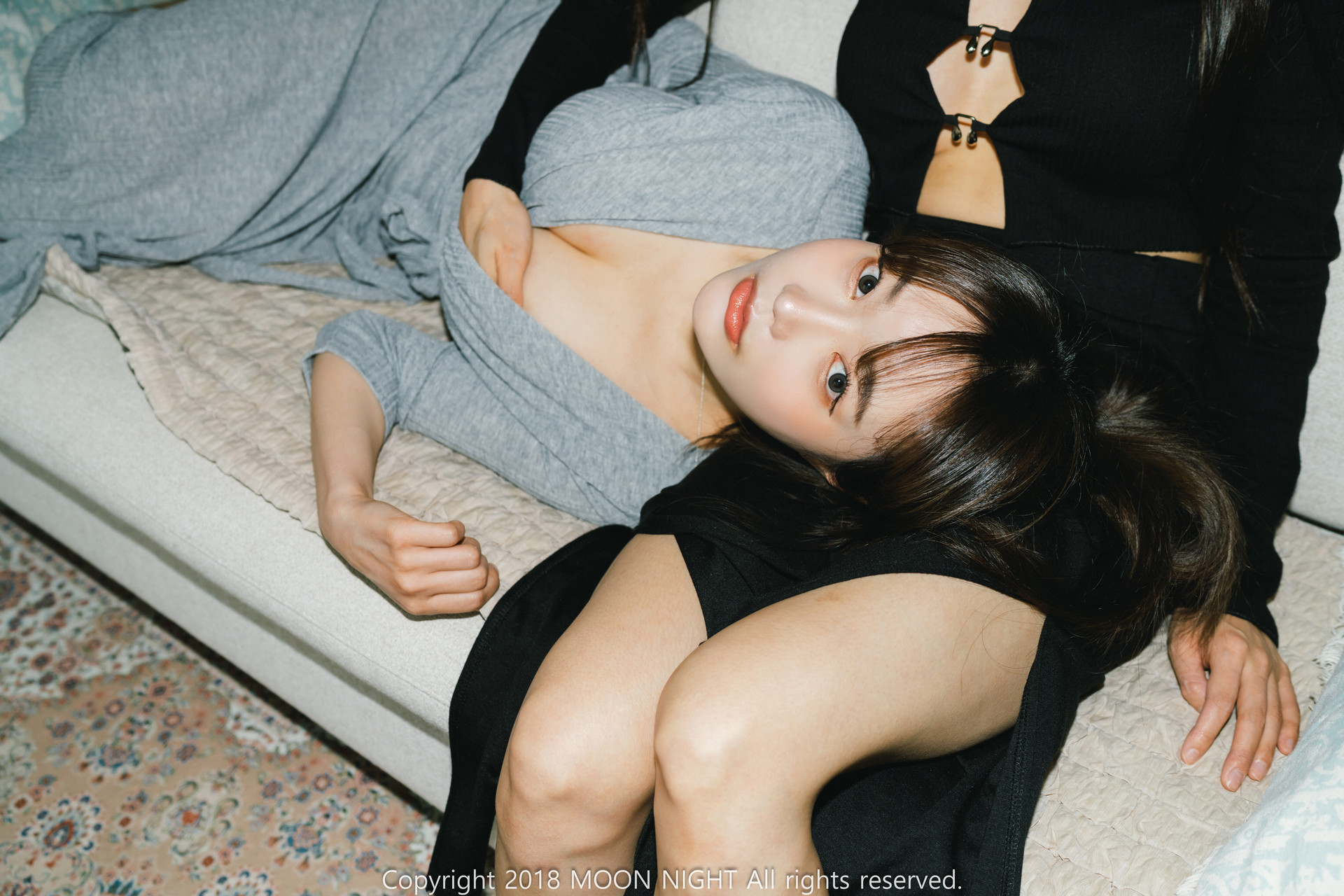 Mona 모나, Jucy 쥬시, [Moon Night Snap] Loveholic Vol.2