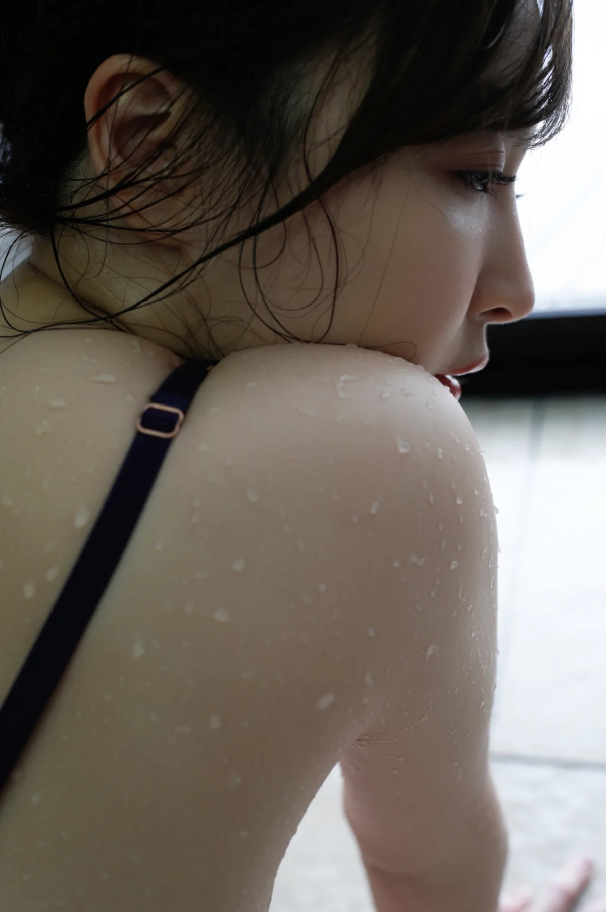 Ayano Takeuchi 竹内渉, ＦＲＩＤＡＹデジタル写真集 『竹内渉 妖艶ヒップ Vol.3 未公開116ページ完全版』 Set.01