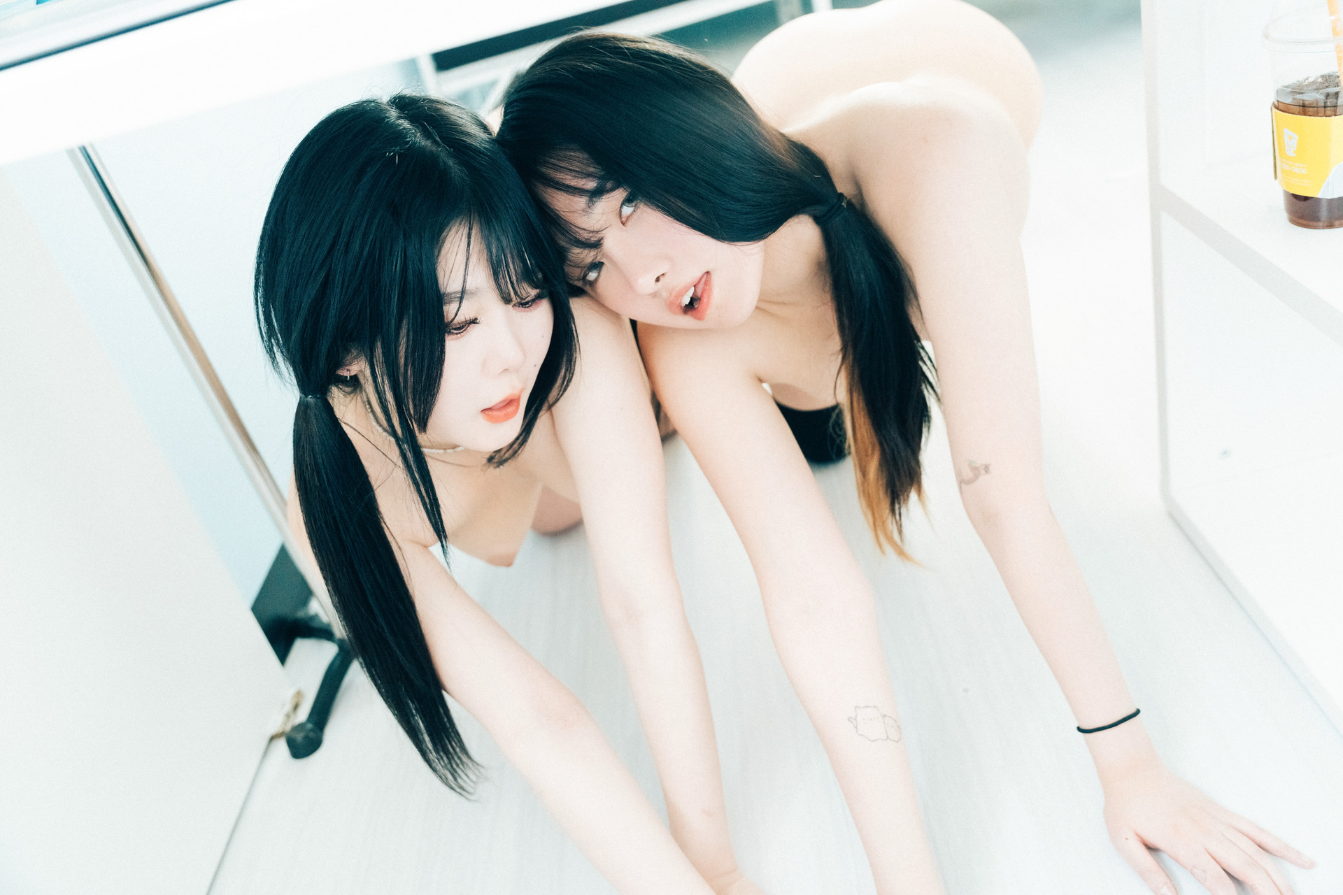 Sonson 손손, ZIA.Kwon 권지아, [Loozy] Bitch Academy Set.01