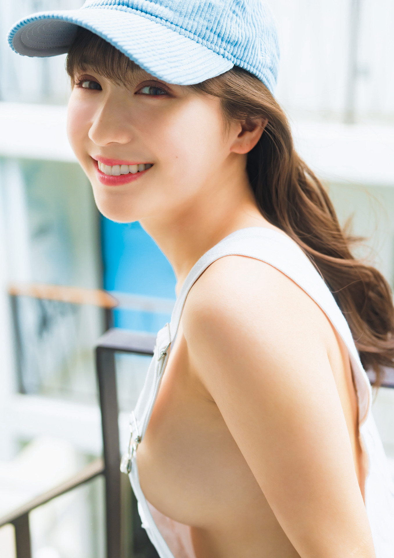 Ema Ito 伊藤愛真, 1st写真集 電子特典付き 「soleil-ソレイユ-」 Set.01