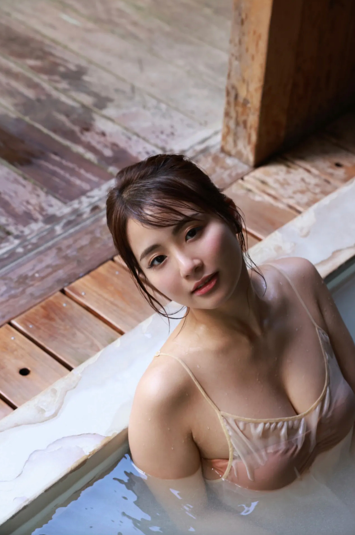 Natsumi Hirajima 平嶋夏海, ＦＲＩＤＡＹデジタル写真集 『癒やしの雫 vol.1 完全版』 Set.02
