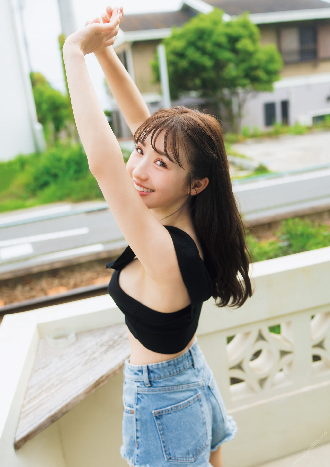 Ema Ito 伊藤愛真, 1st写真集 電子特典付き 「soleil-ソレイユ-」 Set.05