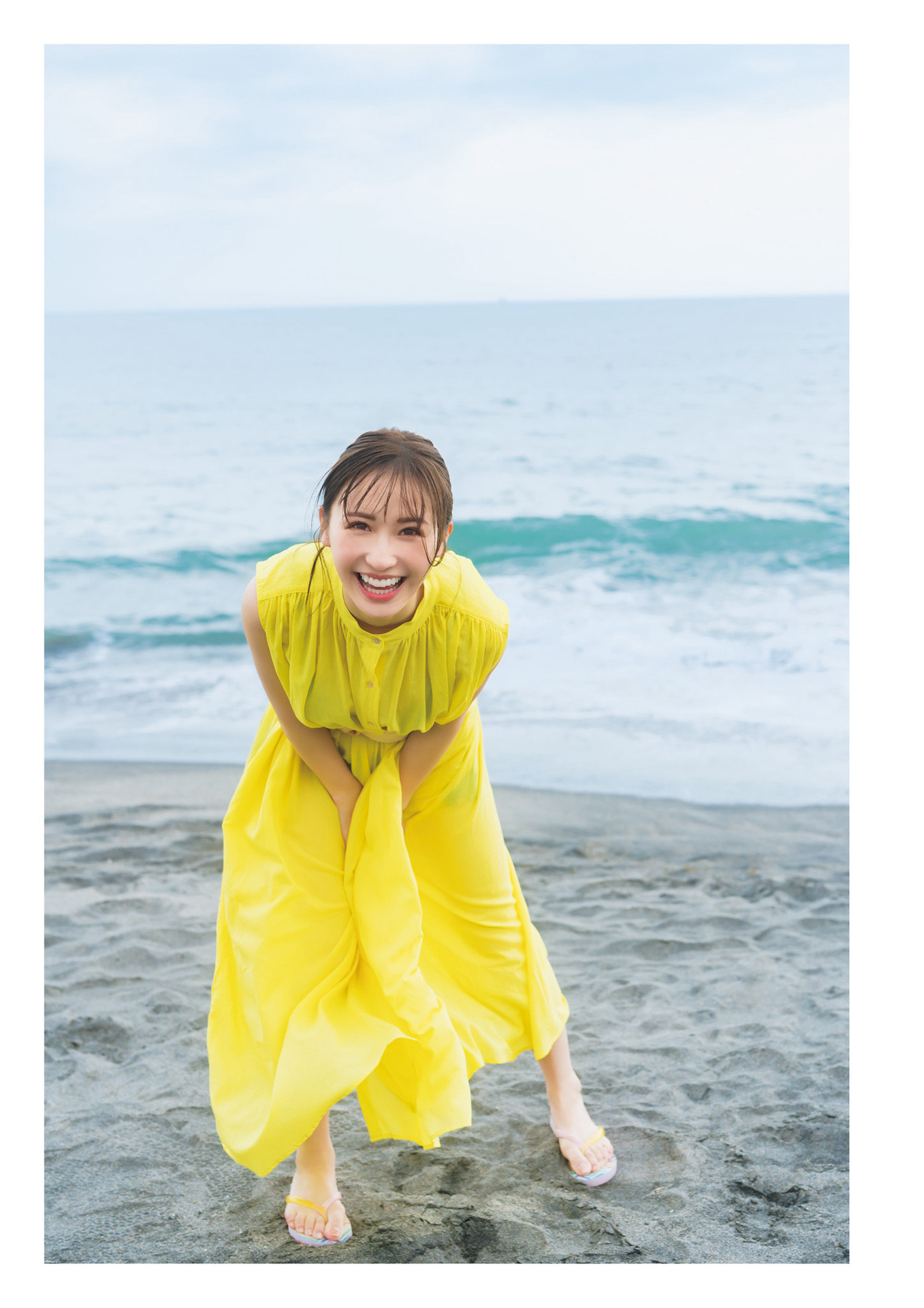 Ema Ito 伊藤愛真, 1st写真集 電子特典付き 「soleil-ソレイユ-」 Set.05