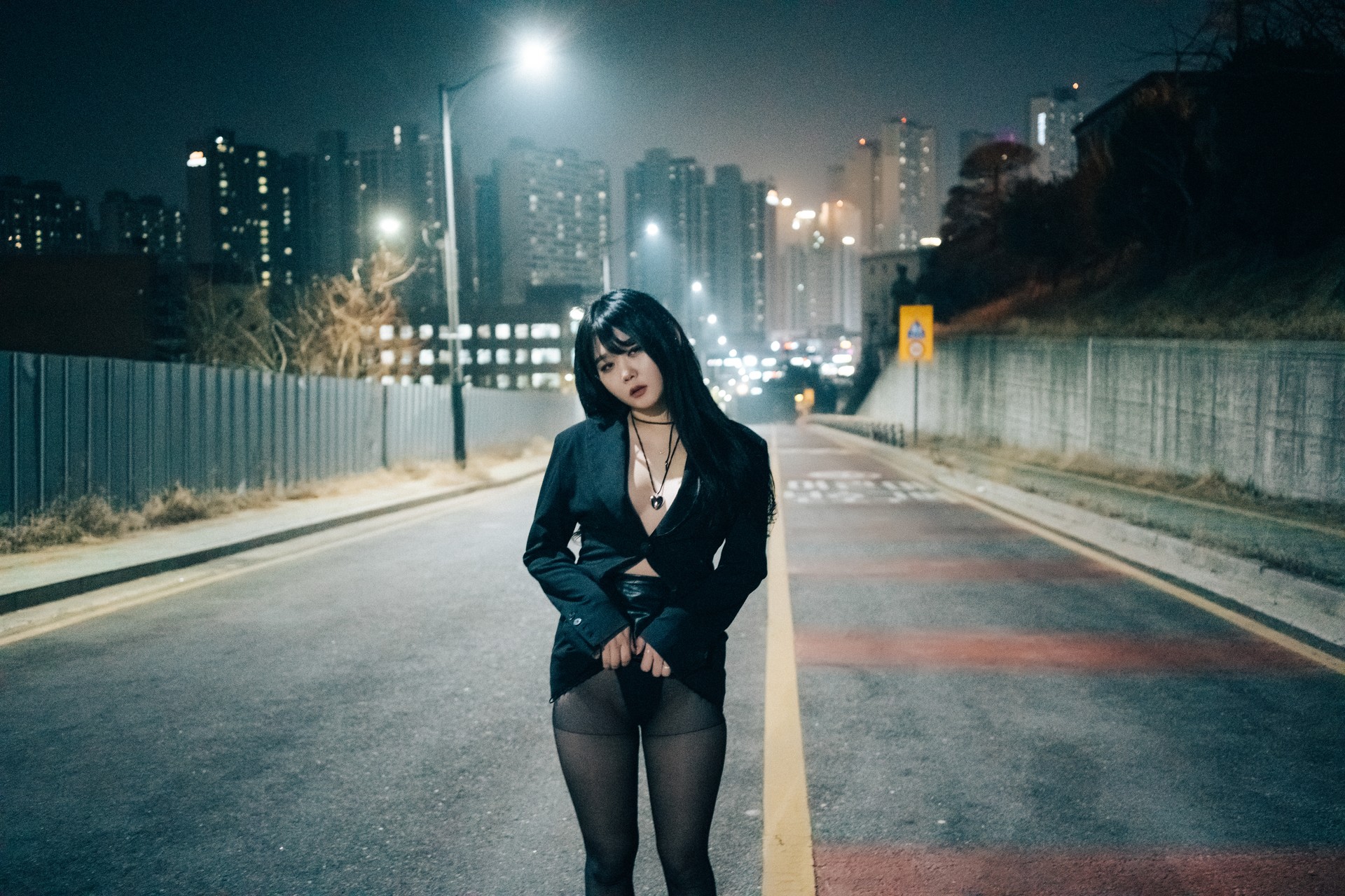 ZIA.Kwon 권지아, [Loozy] XXX At Night Road Set.01