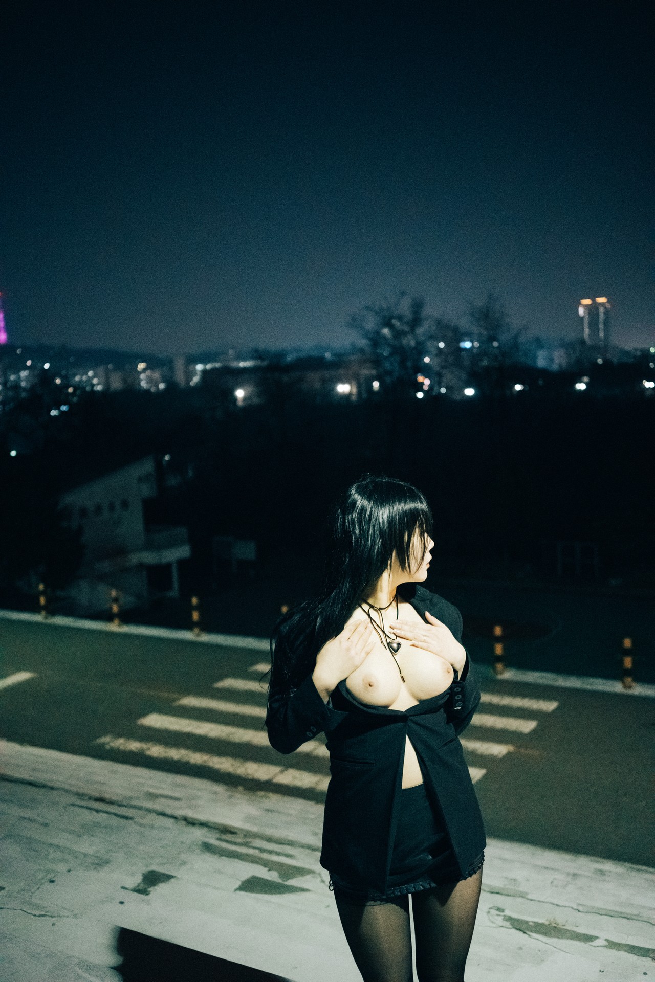 ZIA.Kwon 권지아, [Loozy] XXX At Night Road Set.01