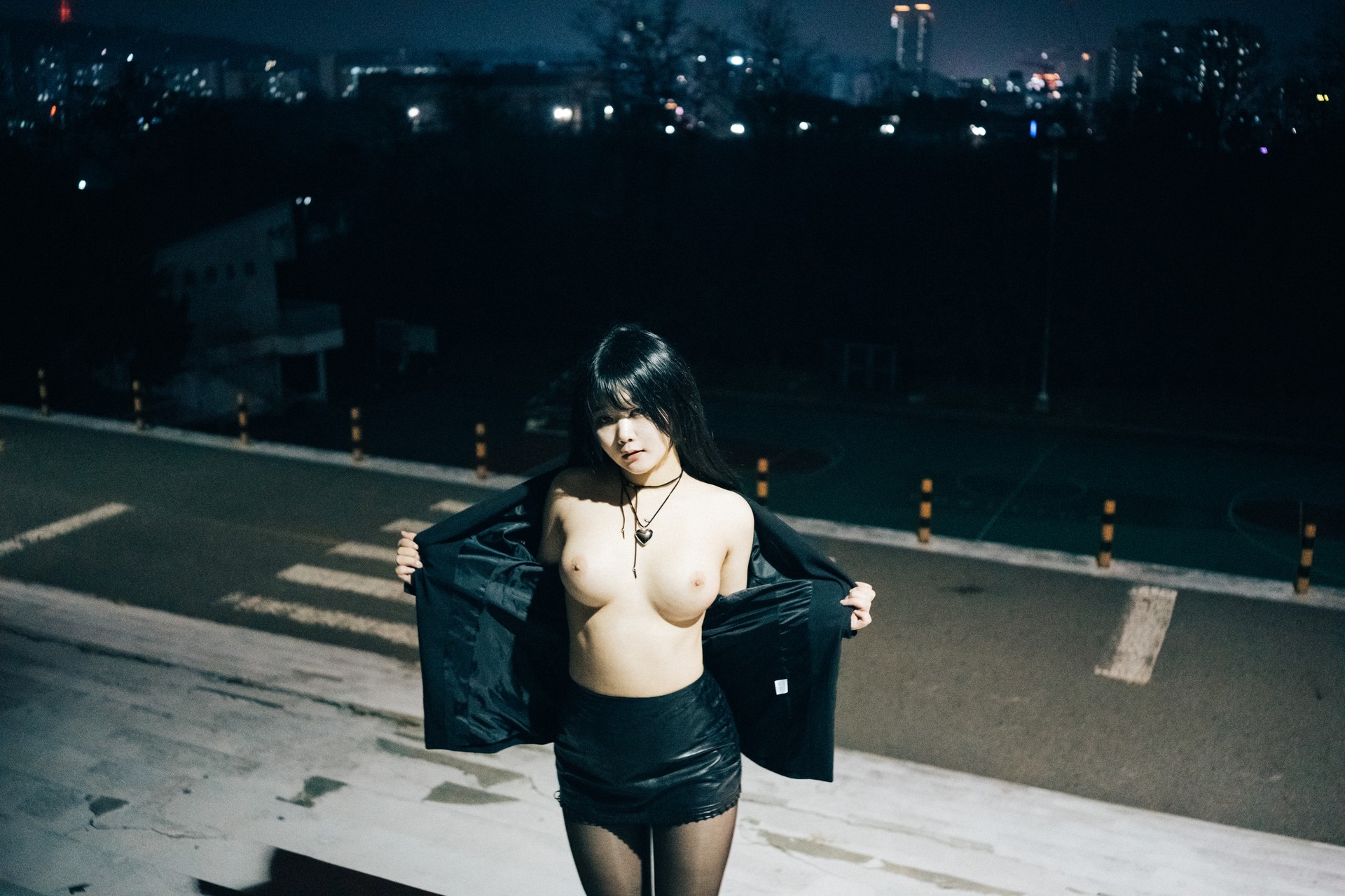 ZIA.Kwon 권지아, [Loozy] XXX At Night Road Set.01