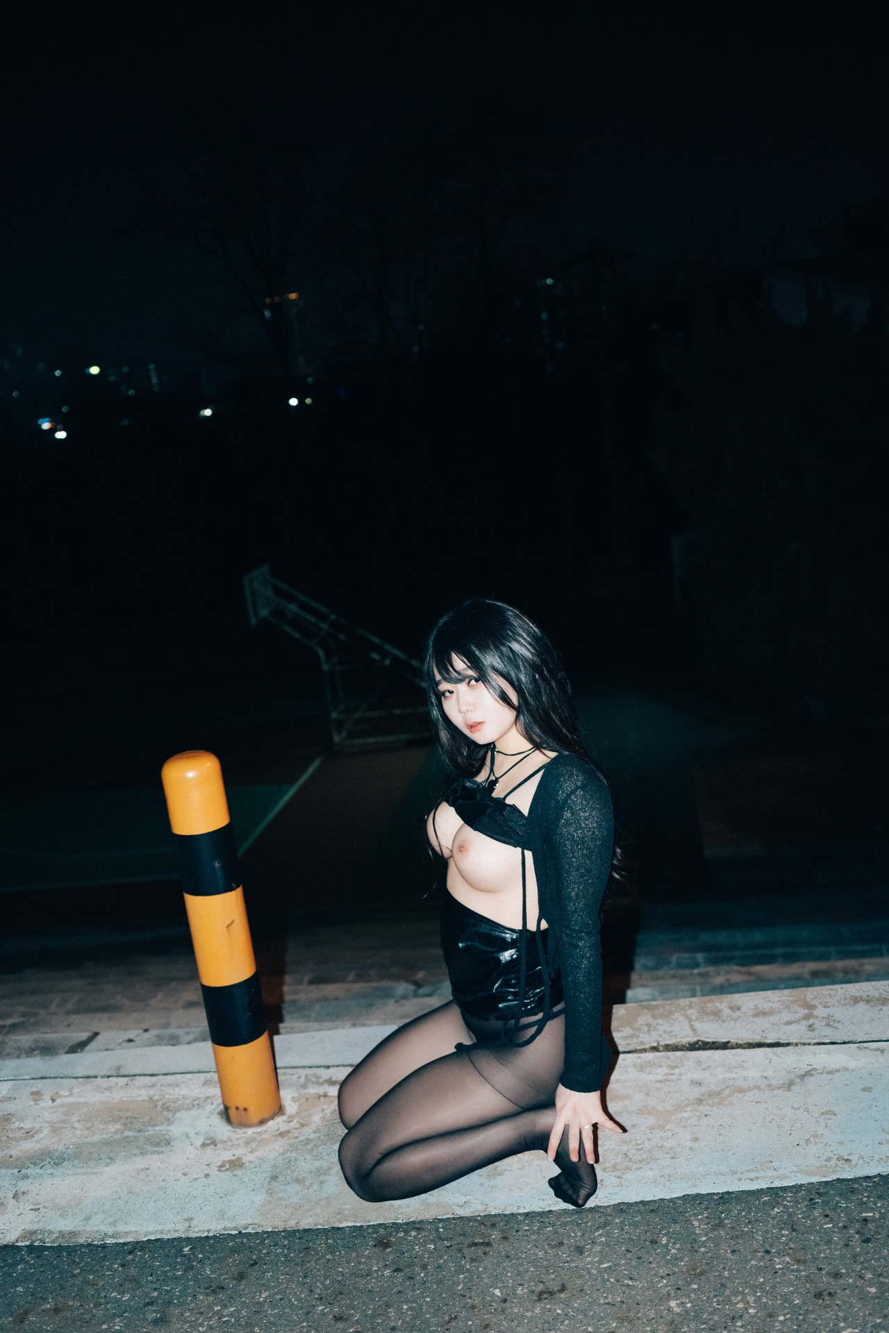 ZIA.Kwon 권지아, [Loozy] XXX At Night Road Set.01