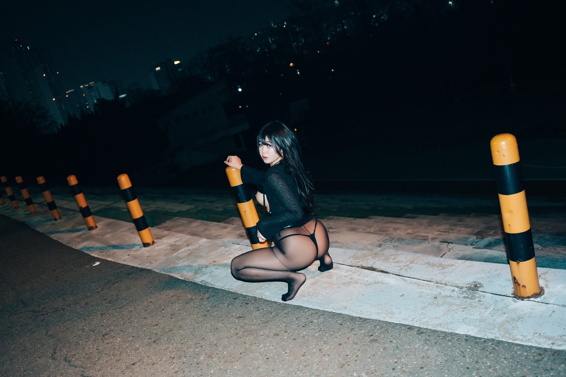 ZIA.Kwon 권지아, [Loozy] XXX At Night Road Set.01