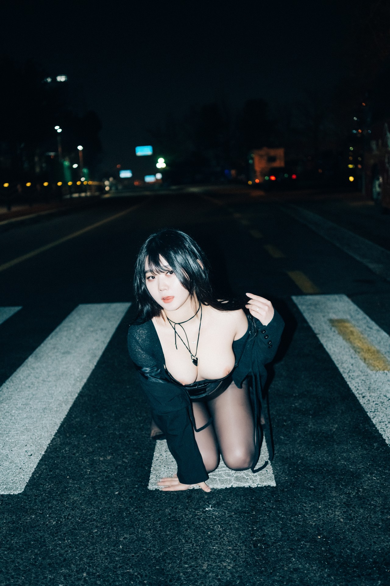 ZIA.Kwon 권지아, [Loozy] XXX At Night Road Set.01