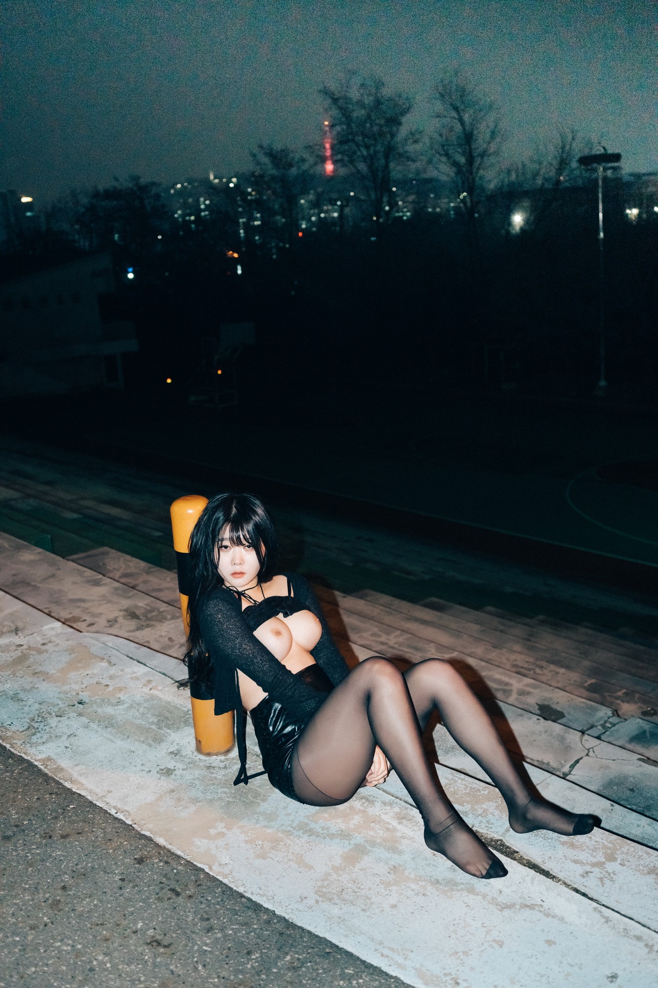 ZIA.Kwon 권지아, [Loozy] XXX At Night Road Set.01