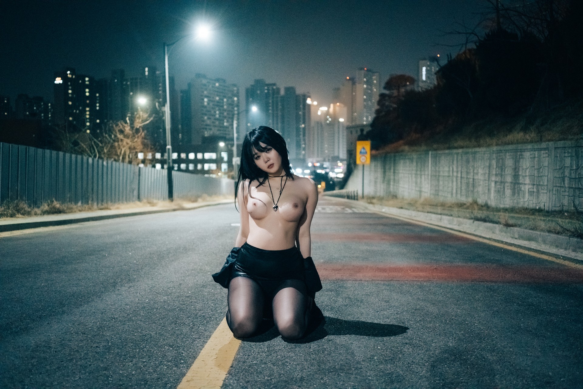 ZIA.Kwon 권지아, [Loozy] XXX At Night Road Set.01