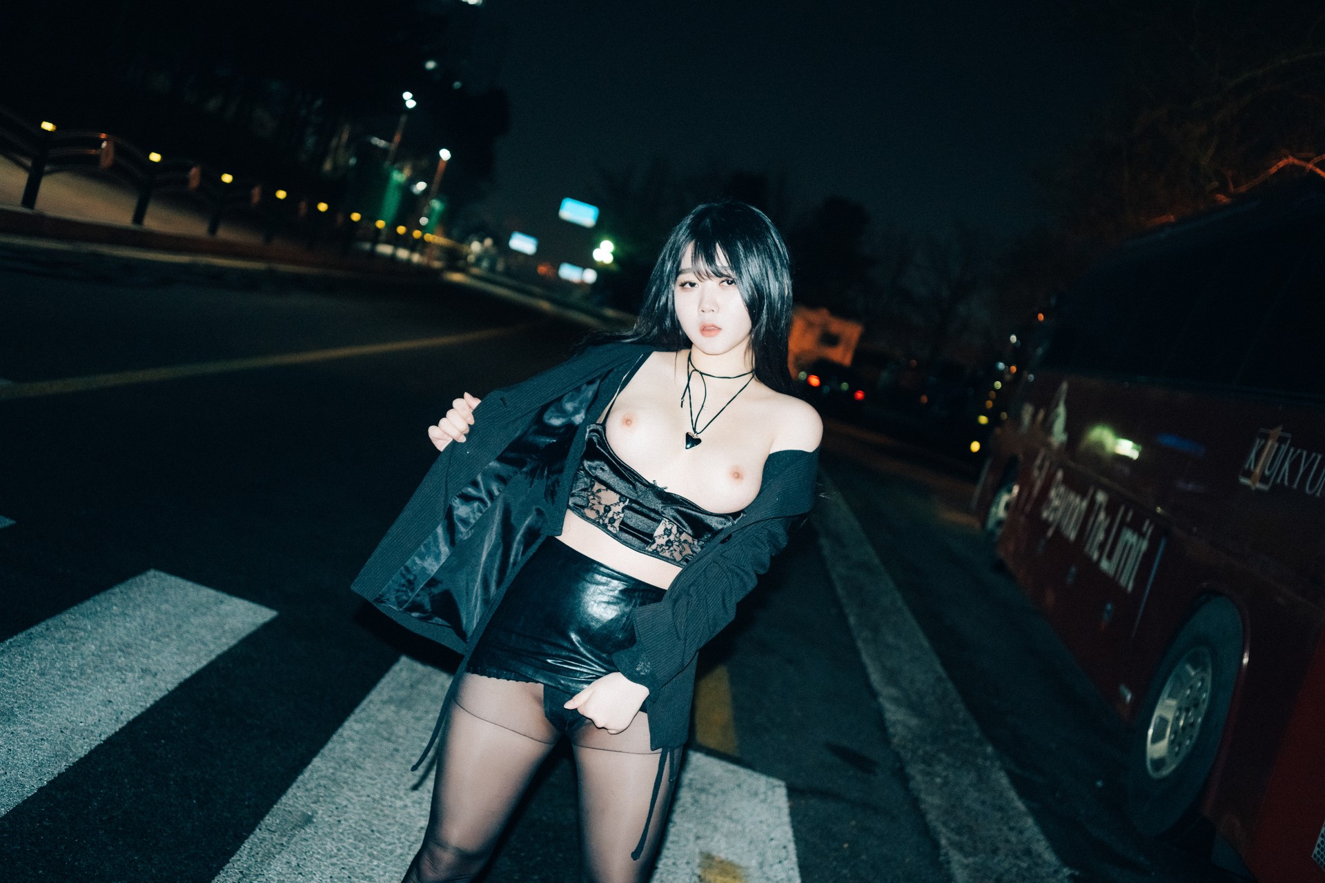ZIA.Kwon 권지아, [Loozy] XXX At Night Road Set.01