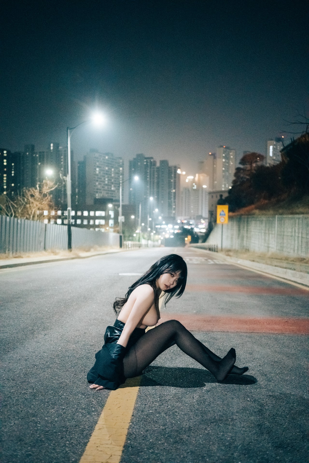 ZIA.Kwon 권지아, [Loozy] XXX At Night Road Set.01