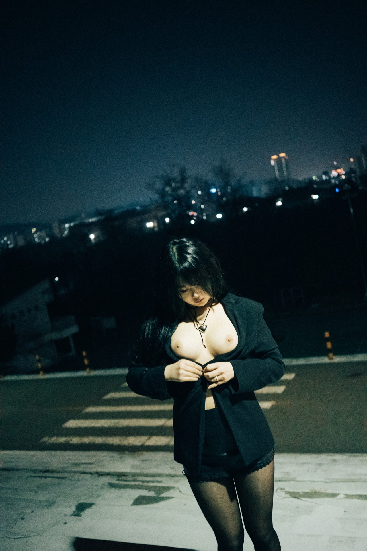 ZIA.Kwon 권지아, [Loozy] XXX At Night Road Set.01