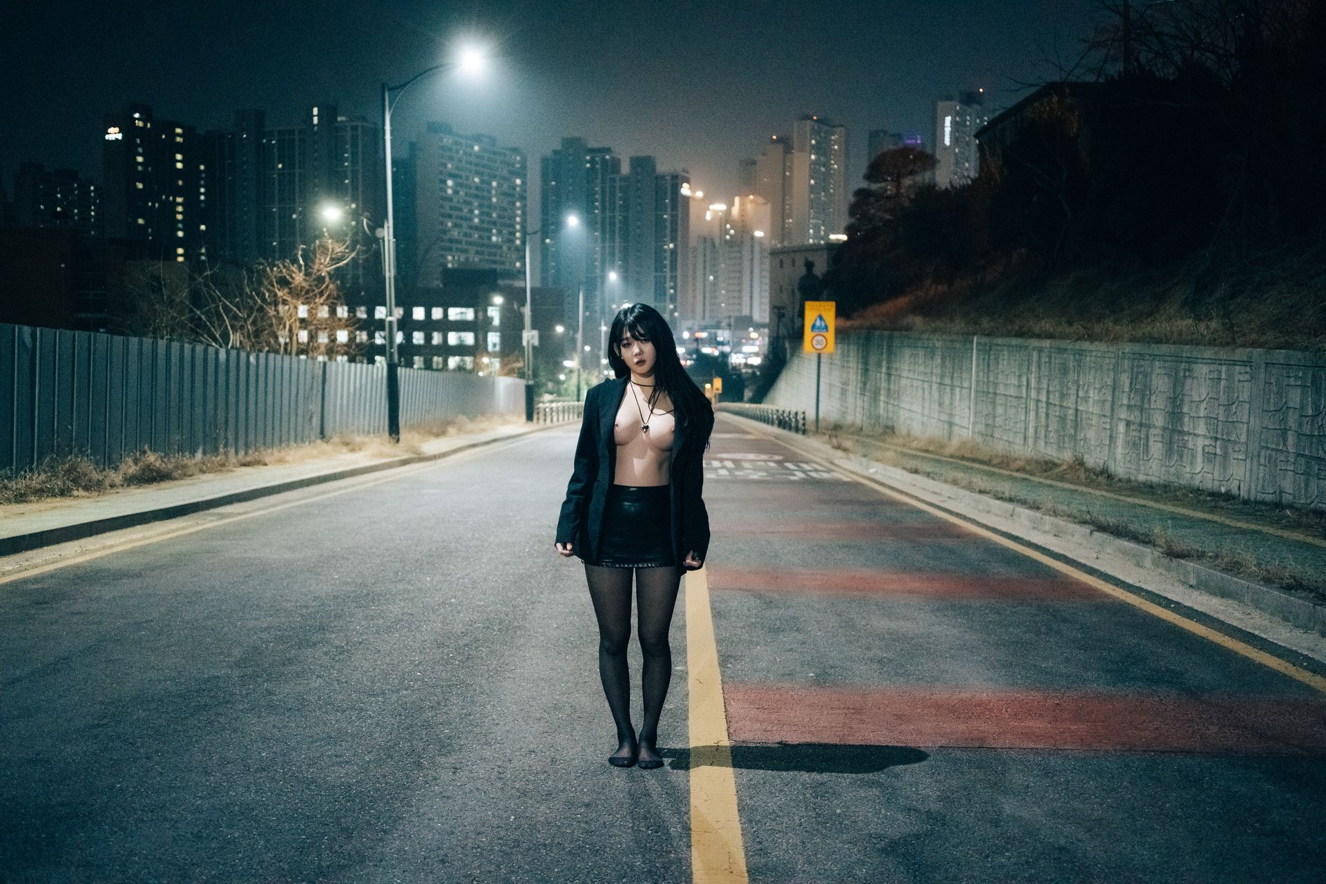 ZIA.Kwon 권지아, [Loozy] XXX At Night Road Set.01