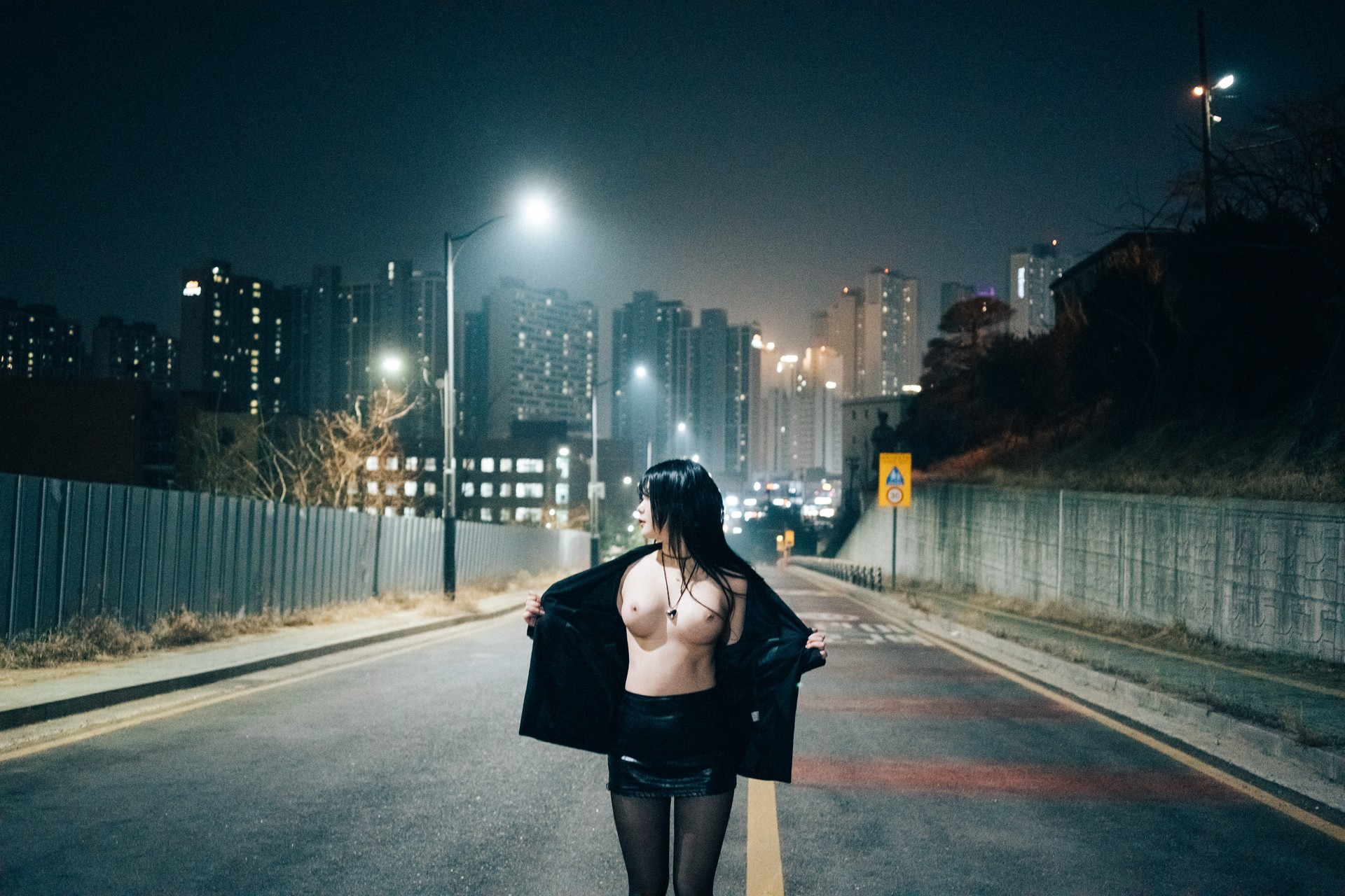 ZIA.Kwon 권지아, [Loozy] XXX At Night Road Set.01