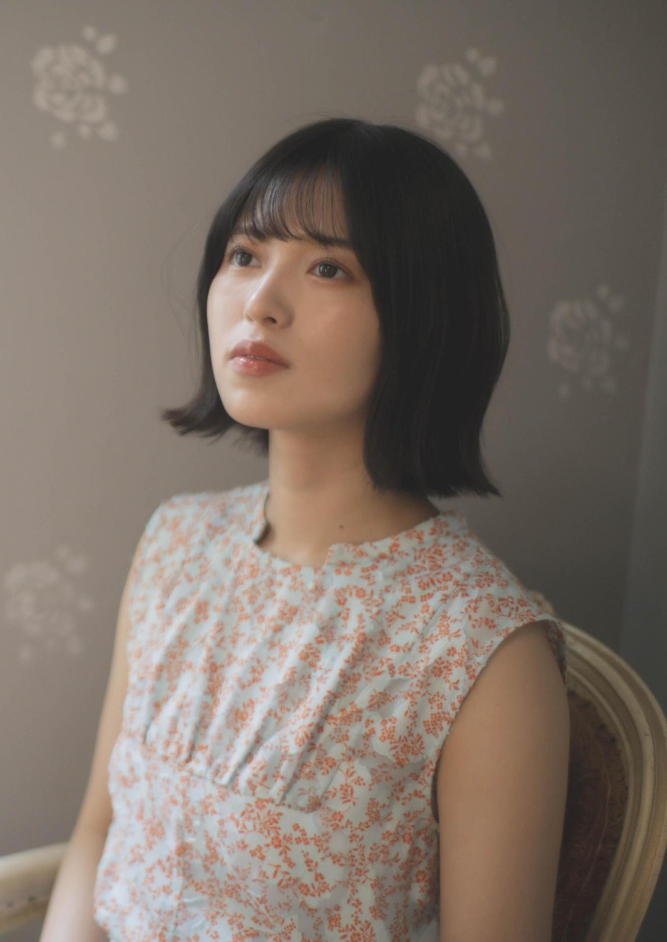 Arai Shiika 新井椎夏, 1st写真集 「うれしいな」 Set.01