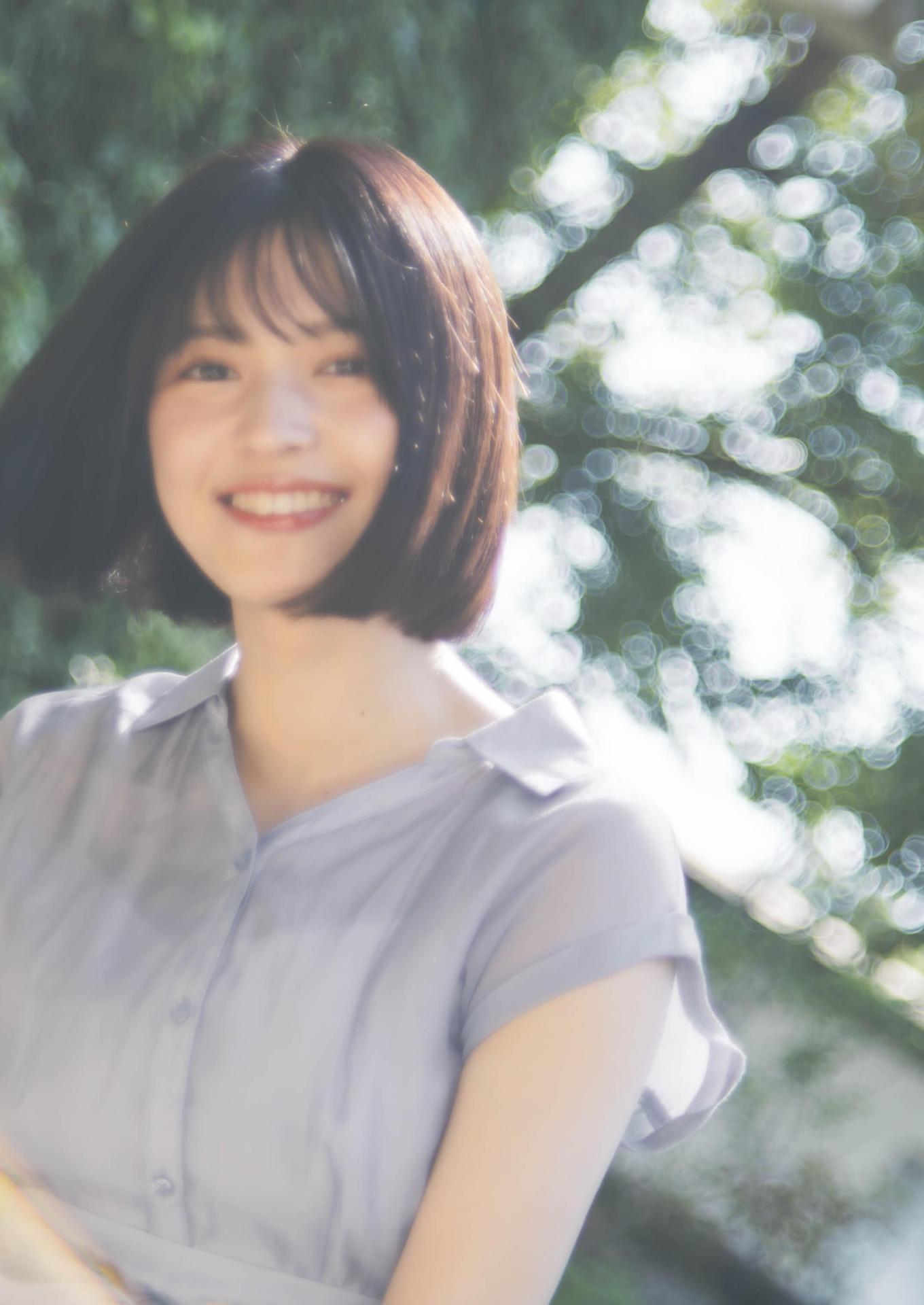 Arai Shiika 新井椎夏, 1st写真集 「うれしいな」 Set.01