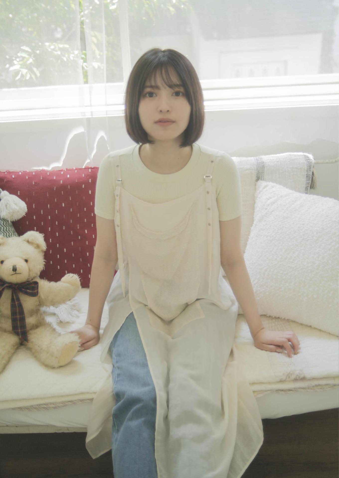 Arai Shiika 新井椎夏, 1st写真集 「うれしいな」 Set.01
