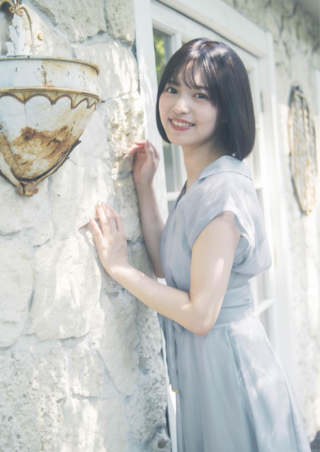 Arai Shiika 新井椎夏, 1st写真集 「うれしいな」 Set.01