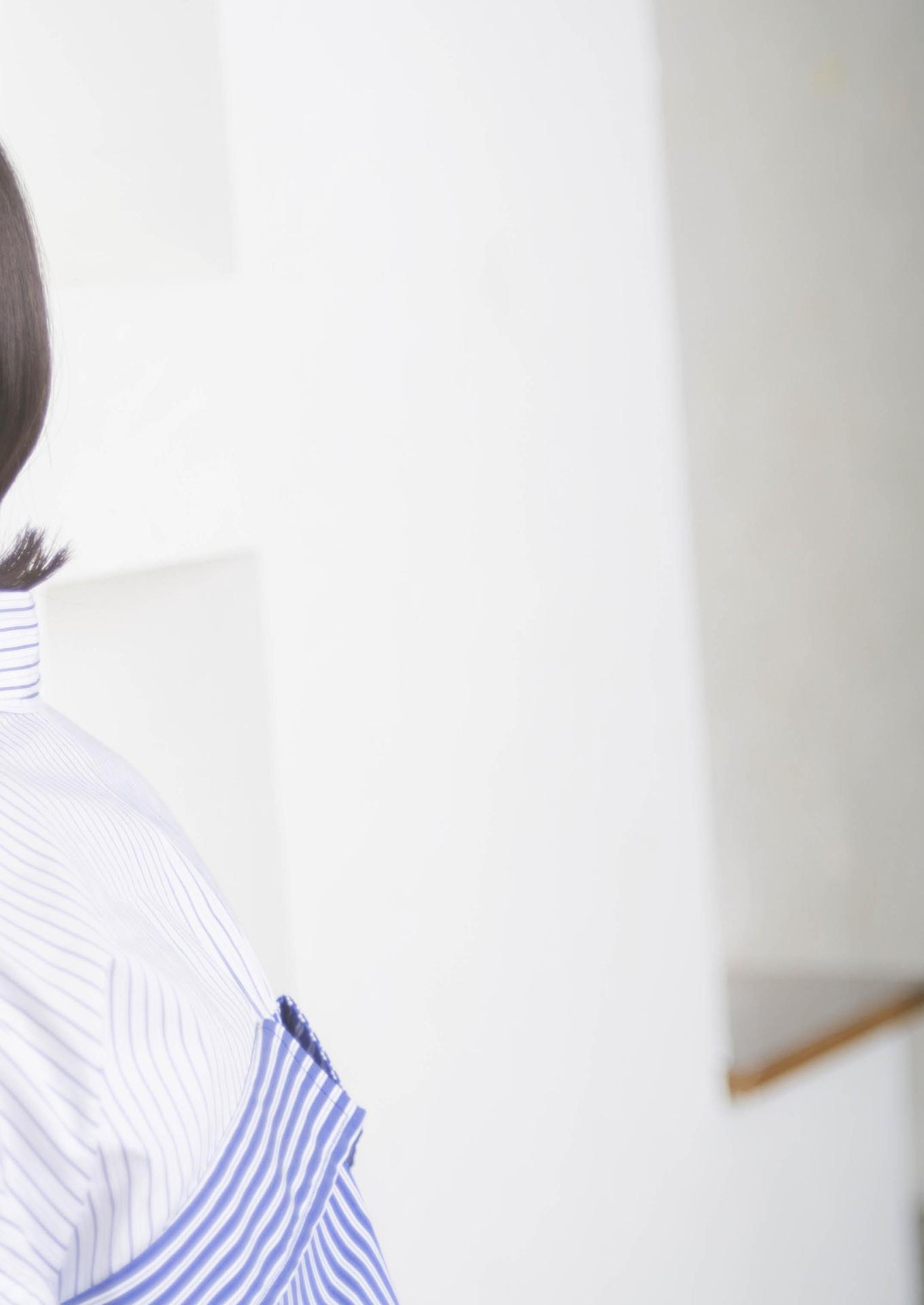 Arai Shiika 新井椎夏, 1st写真集 「うれしいな」 Set.02