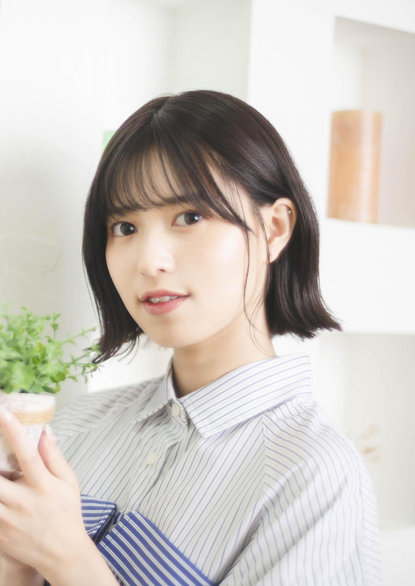 Arai Shiika 新井椎夏, 1st写真集 「うれしいな」 Set.02