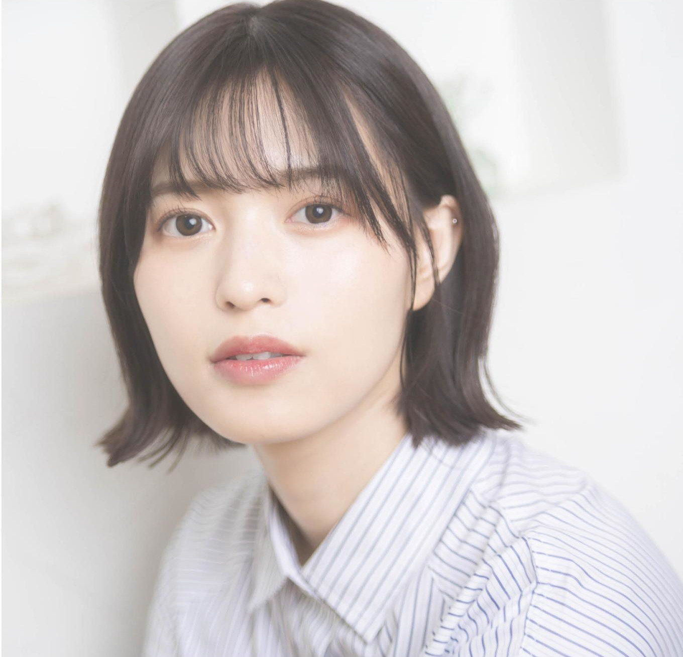 Arai Shiika 新井椎夏, 1st写真集 「うれしいな」 Set.02