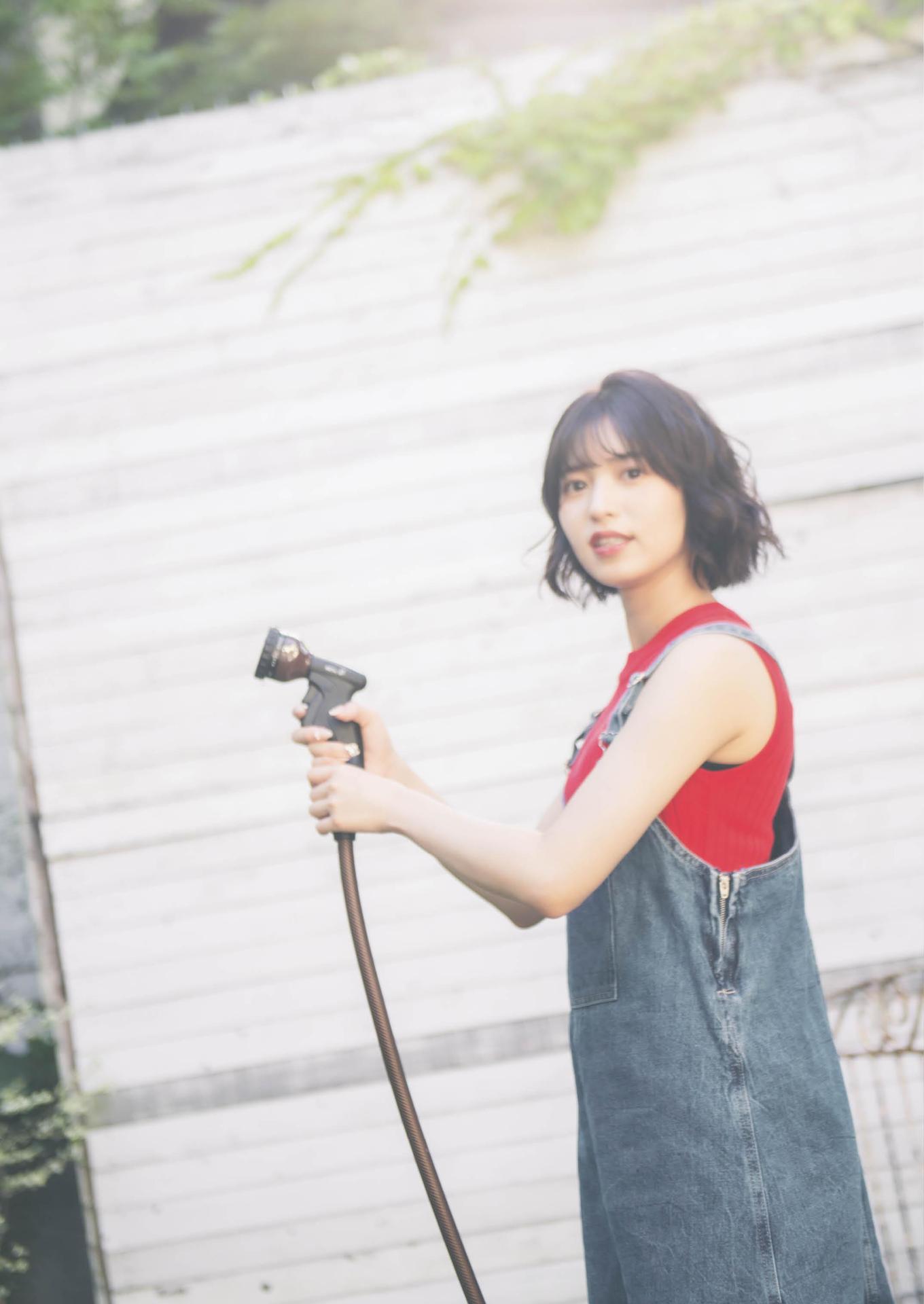 Arai Shiika 新井椎夏, 1st写真集 「うれしいな」 Set.02