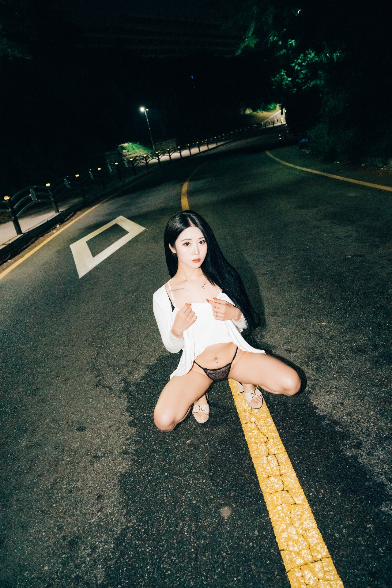Jeong Bomi 정보미, [Loozy] Night Roads Set.01