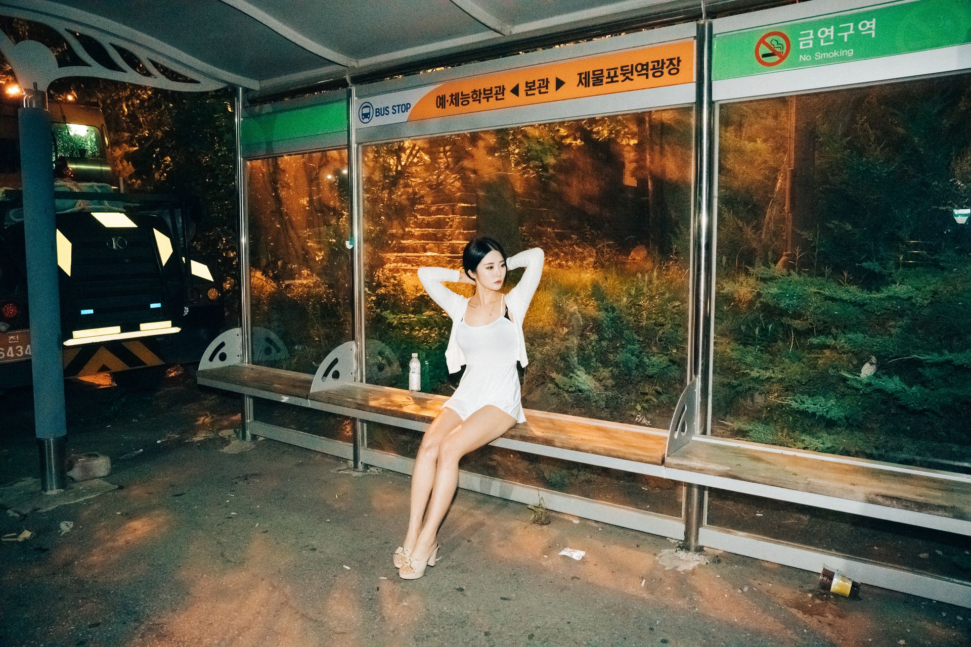 Jeong Bomi 정보미, [Loozy] Night Roads Set.01
