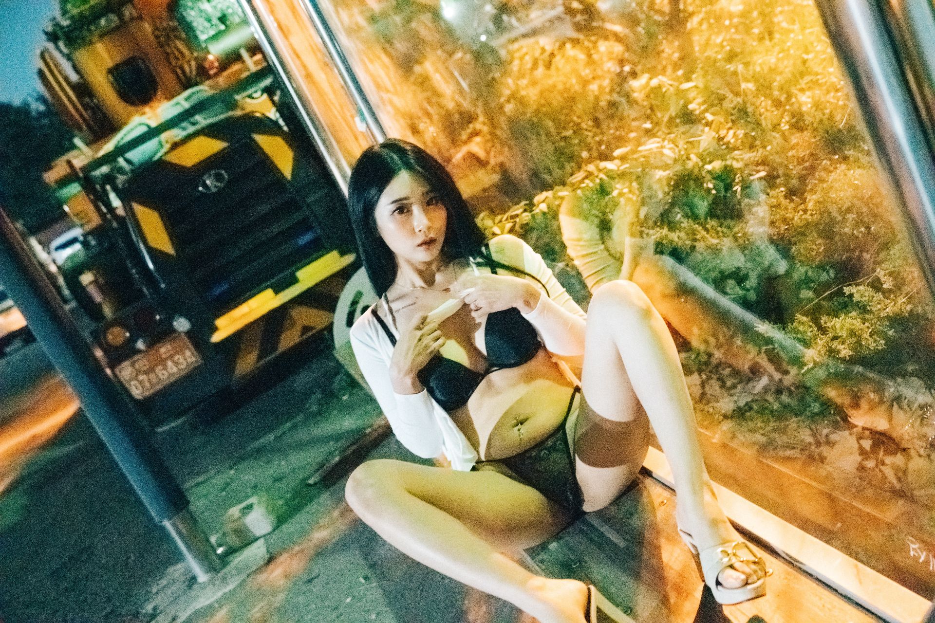 Jeong Bomi 정보미, [Loozy] Night Roads Set.01