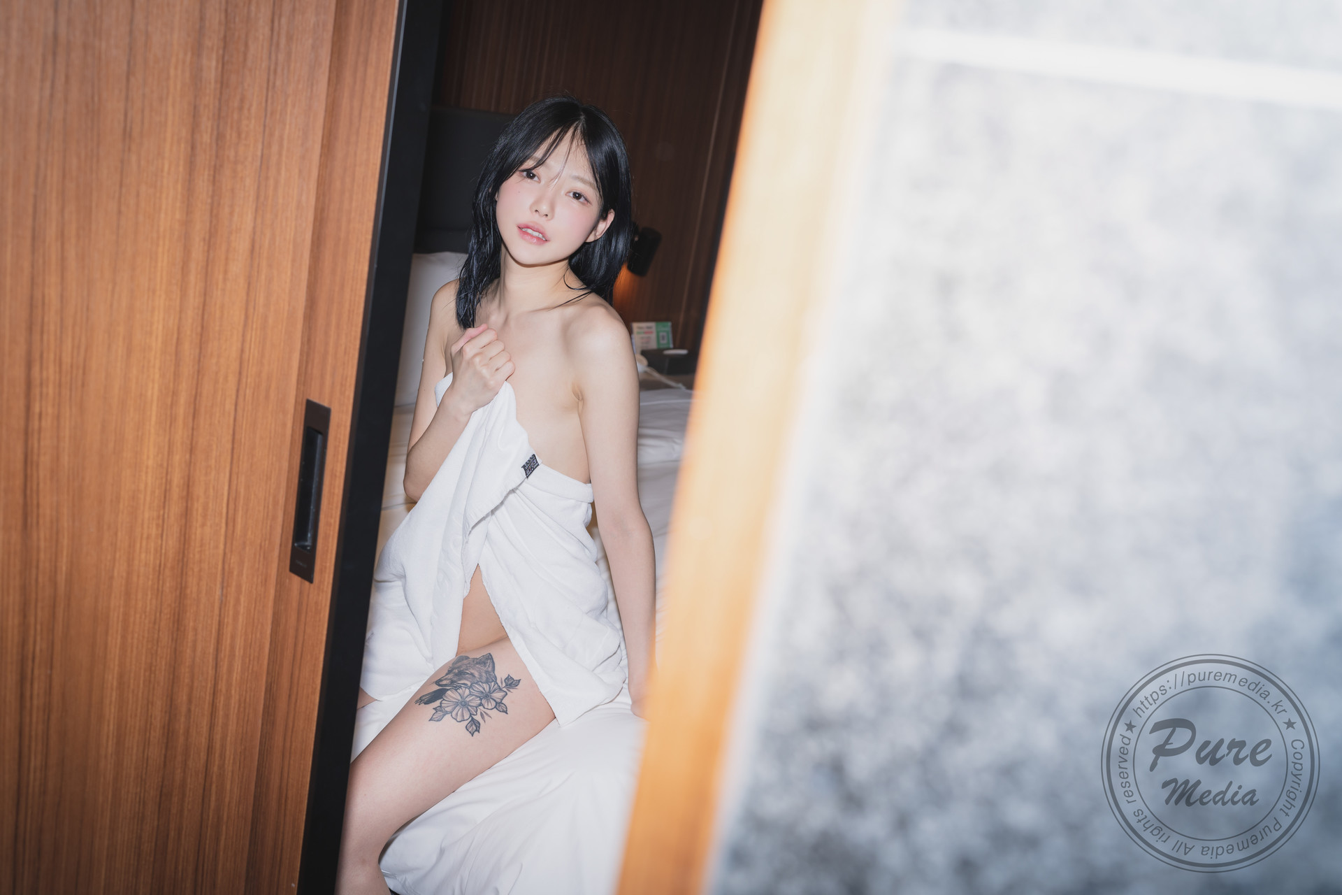 Romi 로미, [PURE MEDIA] VOL.243 Her Horny Penthouse Set.01