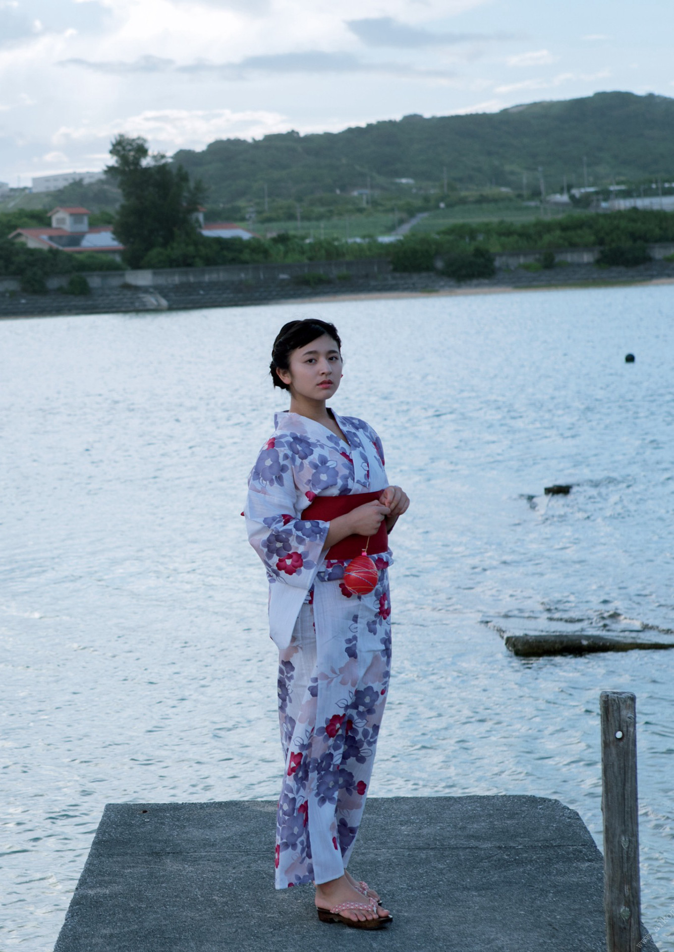 Kana Tokue 徳江かな, 写真集 電子版だけの特典カットつき！ 「KANA」 Set.01