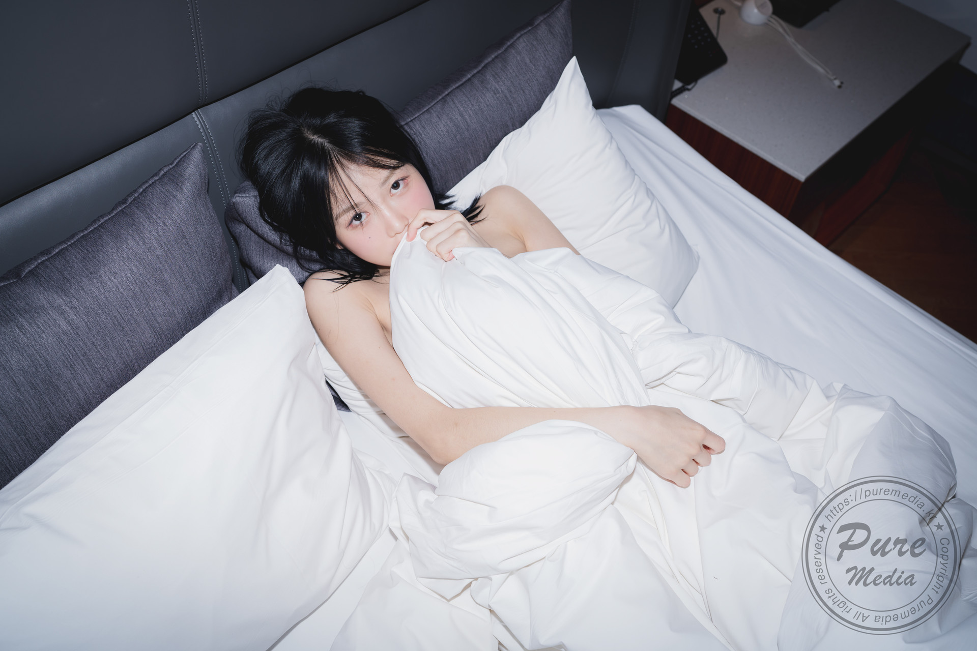 Romi 로미, [PURE MEDIA] VOL.243 Her Horny Penthouse Set.01