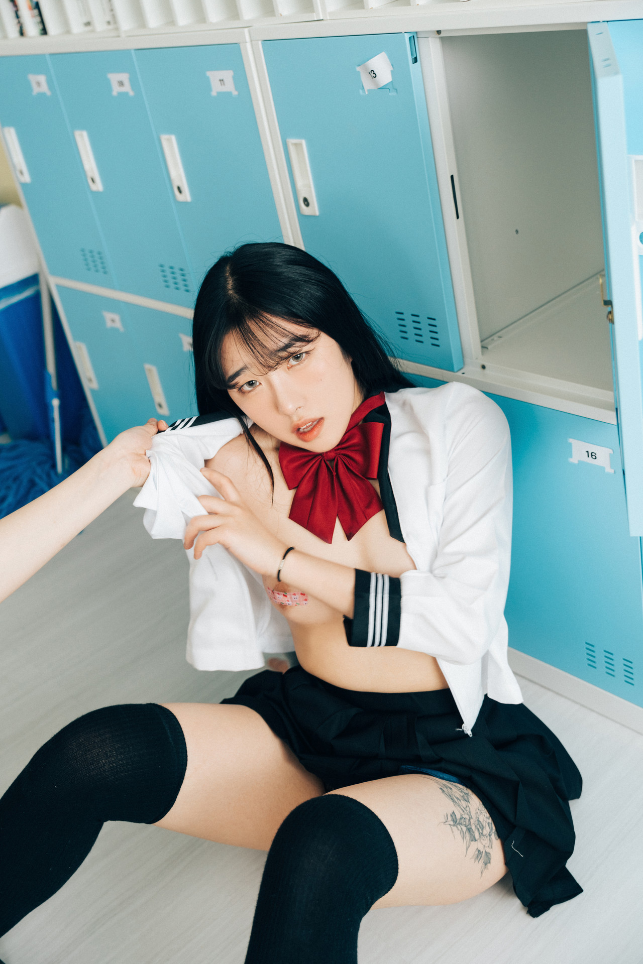 ZIA.Kwon 권지아, Sonson 손손, [Loozy] Bitch Academy Hard Set.01