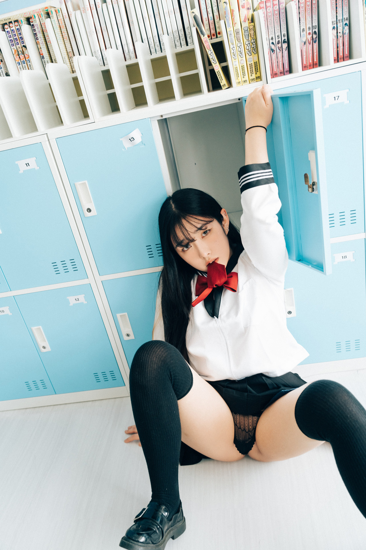ZIA.Kwon 권지아, Sonson 손손, [Loozy] Bitch Academy Hard Set.01