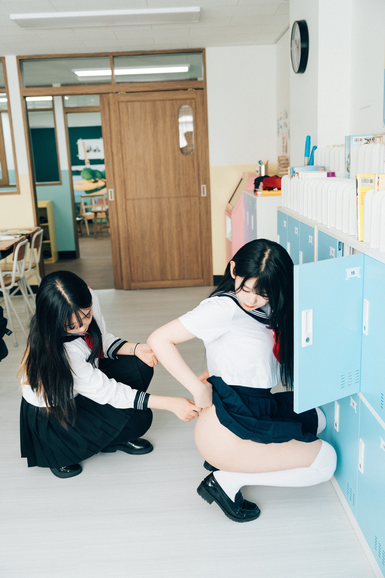 ZIA.Kwon 권지아, Sonson 손손, [Loozy] Bitch Academy Hard Set.01