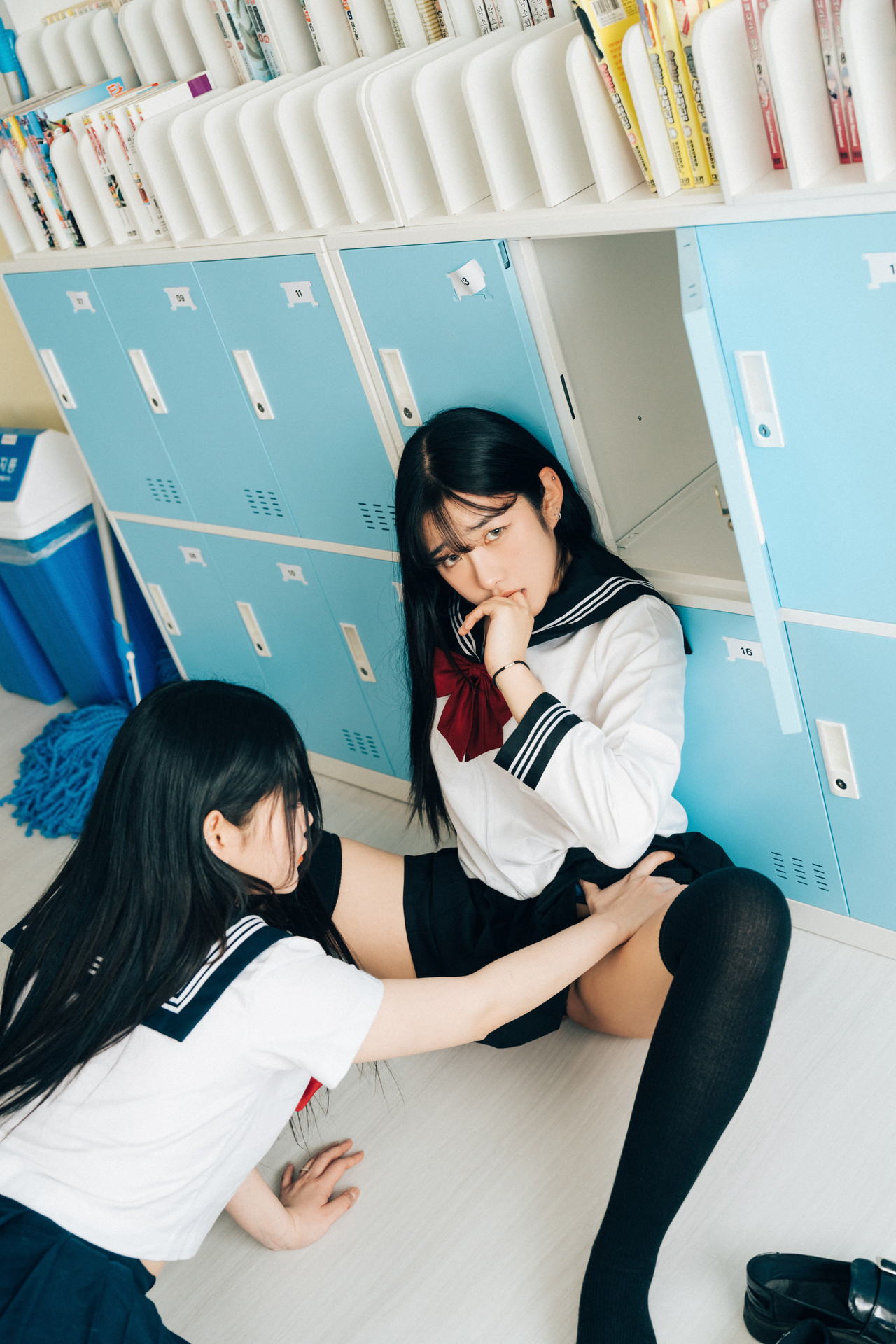 ZIA.Kwon 권지아, Sonson 손손, [Loozy] Bitch Academy Hard Set.01