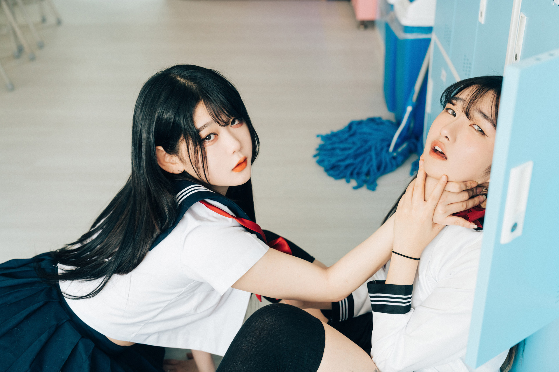ZIA.Kwon 권지아, Sonson 손손, [Loozy] Bitch Academy Hard Set.01