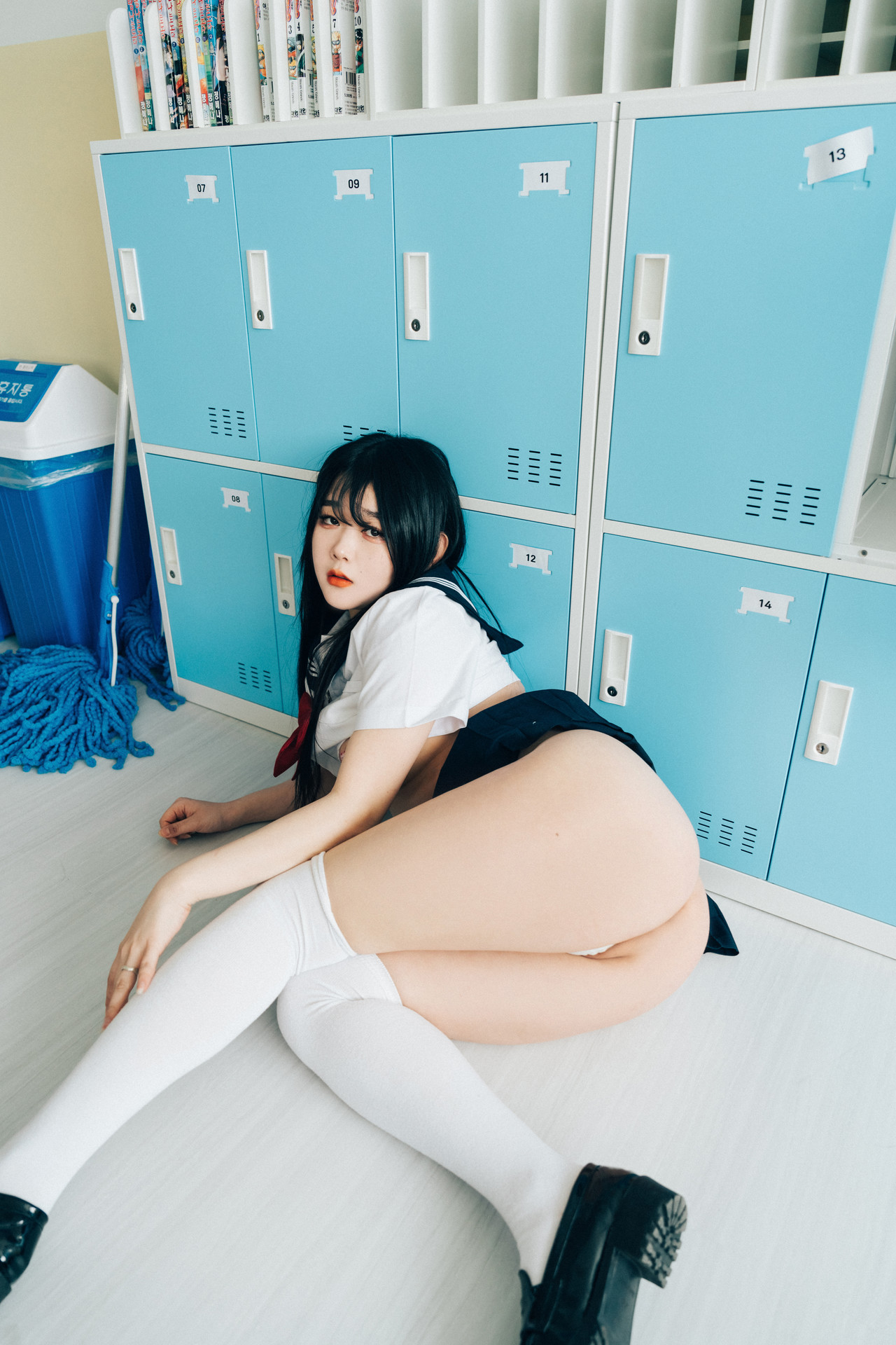 ZIA.Kwon 권지아, Sonson 손손, [Loozy] Bitch Academy Hard Set.02